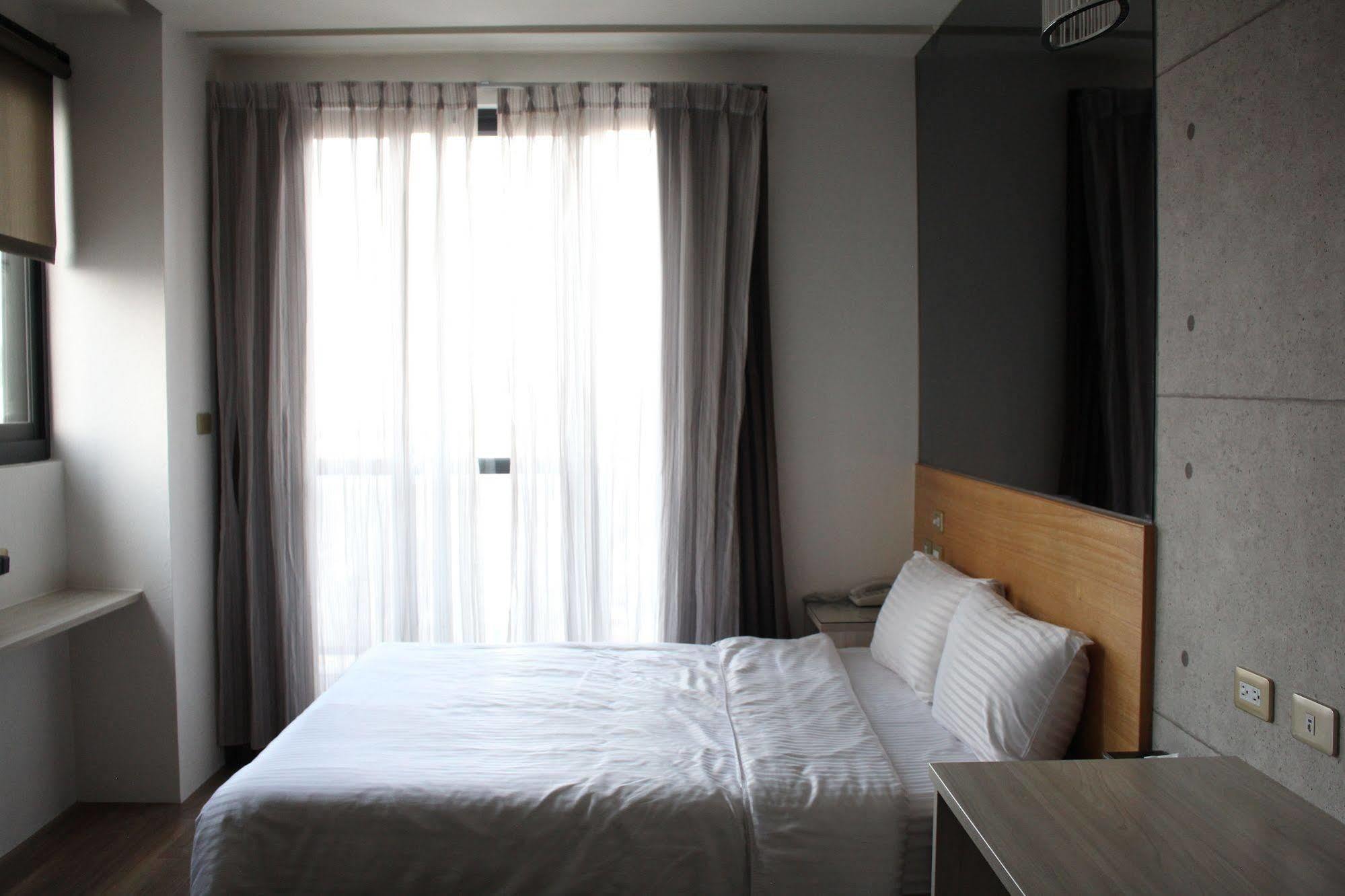 สตอรี+โฮเต็ล Hotel ไถจง ภายนอก รูปภาพ